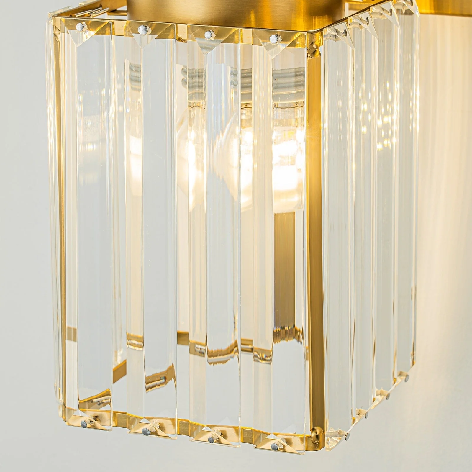 Modern Gold Dimmable Wall Light Glam Cylinder Bathroom Crystal Vanity Light Wall Sconces