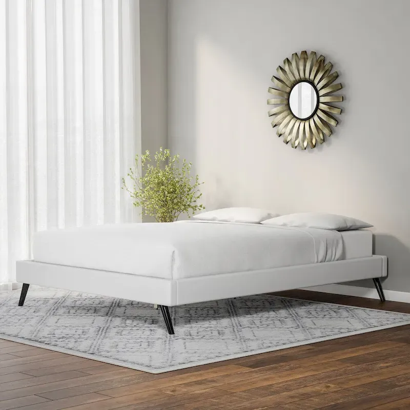 White Wood Queen-size Platform Bed with Round Splayed Legs