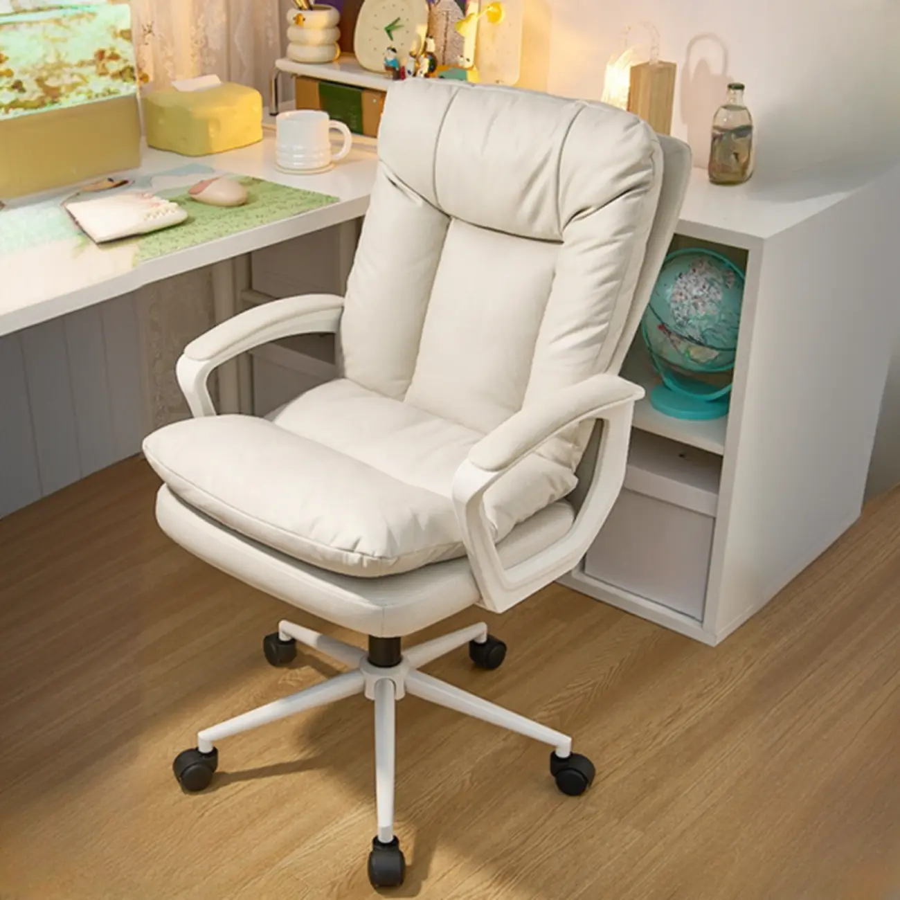 Trendy Cream Leather Padded Swivel Office Chair