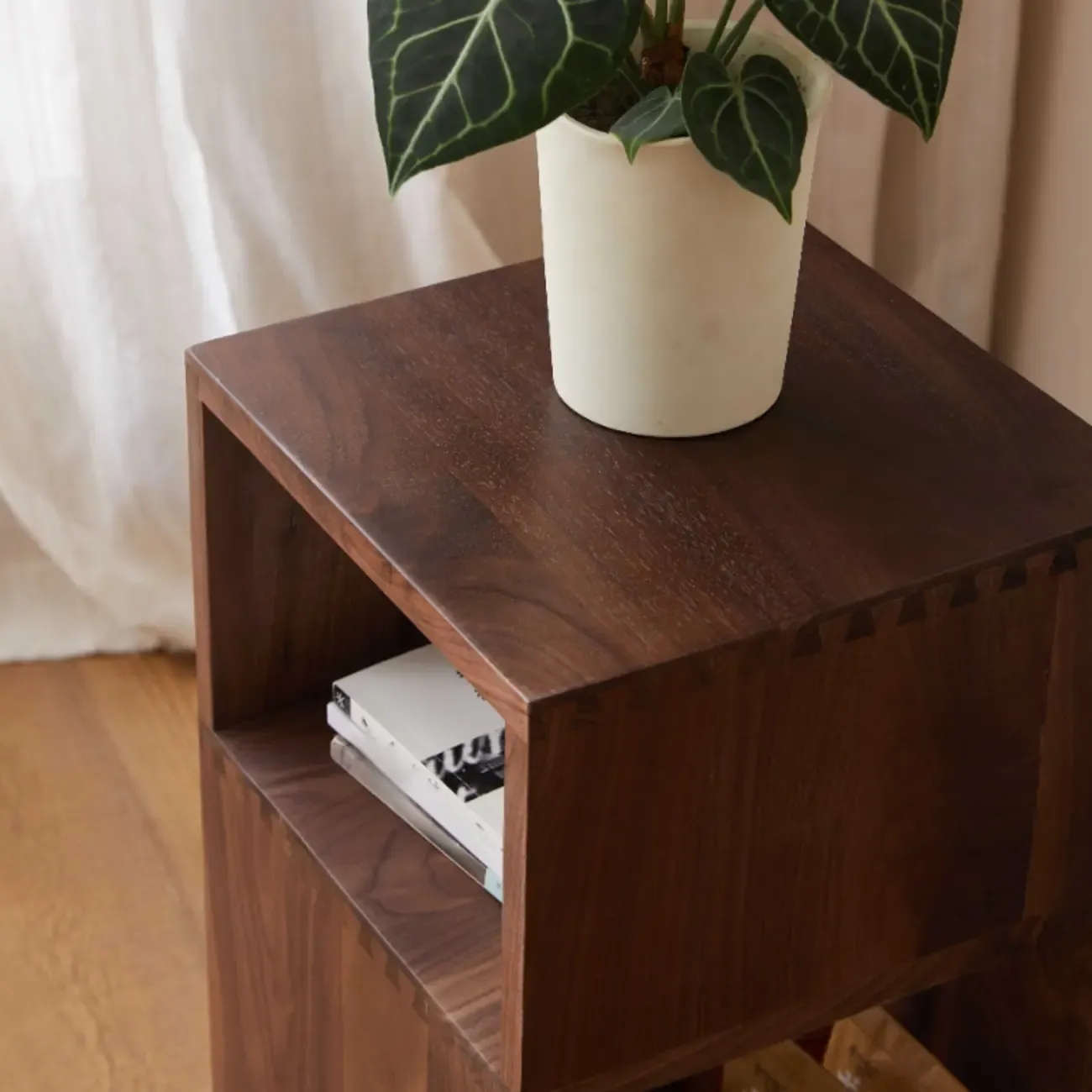 Timeless Rectangular Wooden 360¡ã Rotating Side Table