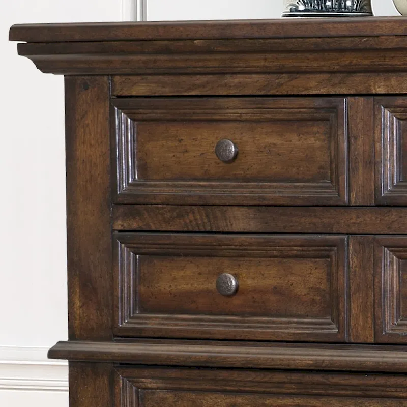 Lakewood 5-drawer Chest