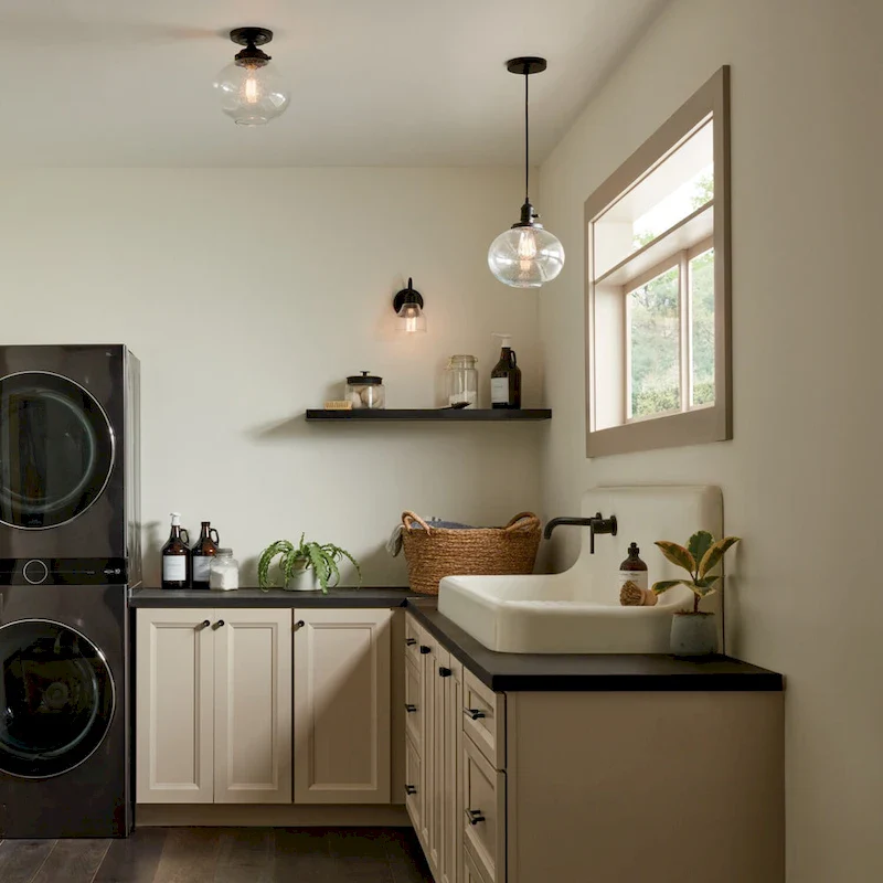 Kichler Lighting Avery 9.75 in. 1-Light Black Globe Mini Pendant Light