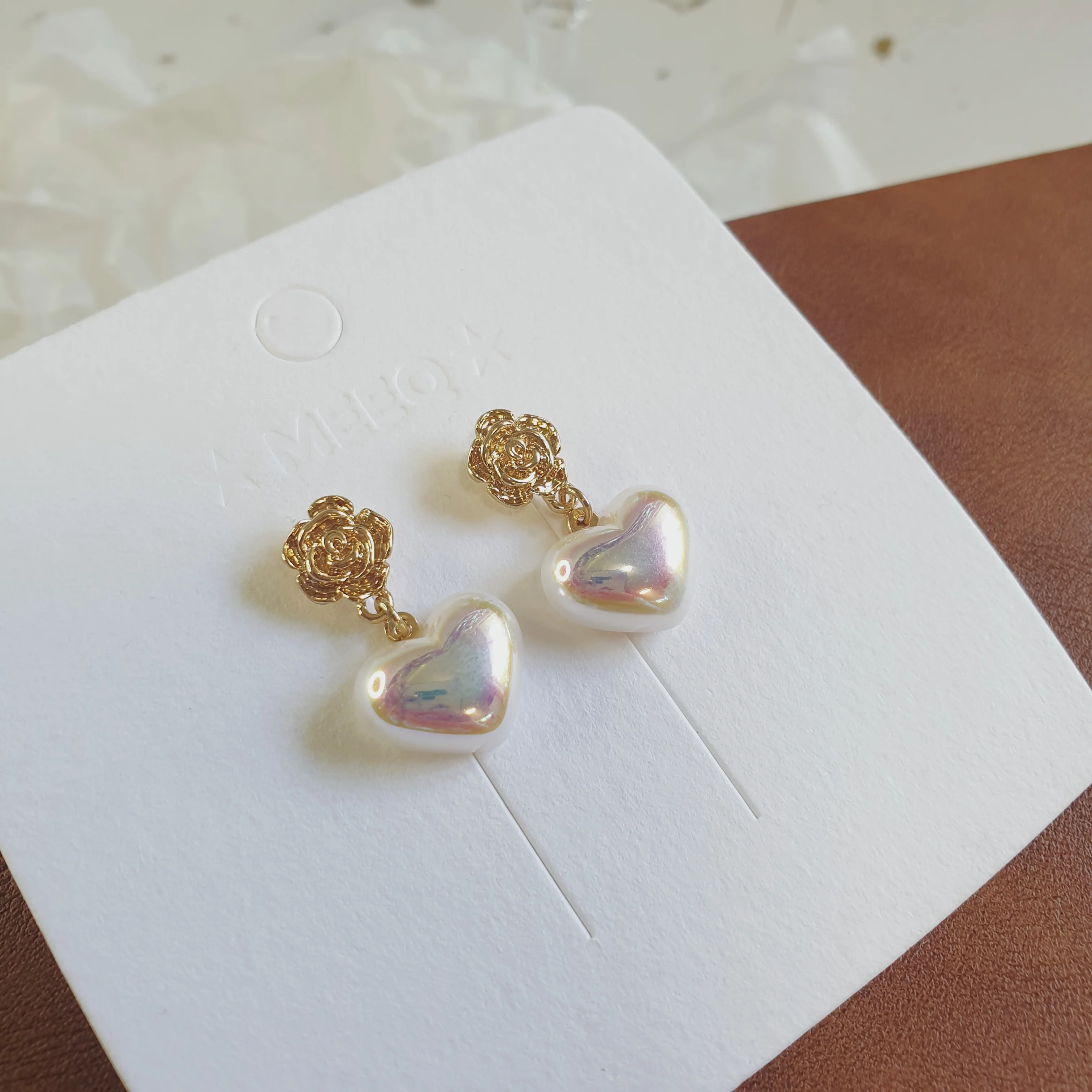 Luninana Earrings - Pearl Heart with Golden Flower Earrings YBY056
