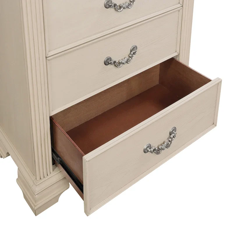 Stroh Traditional 5-Drawer Trim Molding Chest by