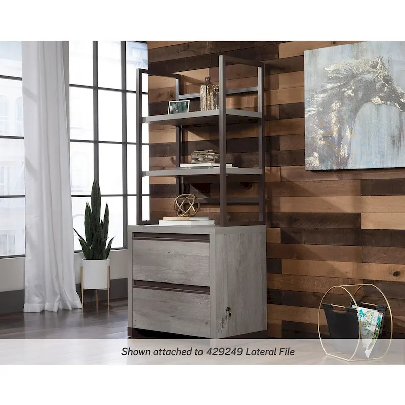 Manhattan Gate Utility Hutch Mo