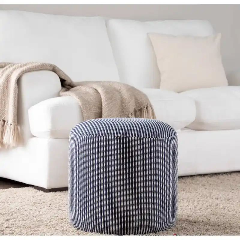 Alayna Round 16 Pouf