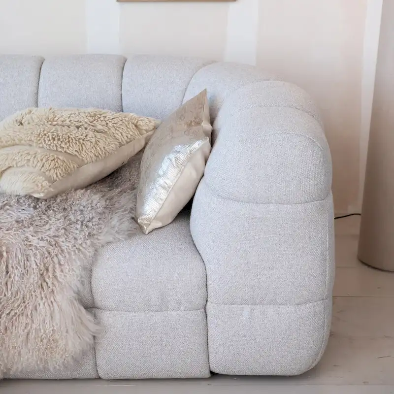 Mlange Tufted Curved Sofa