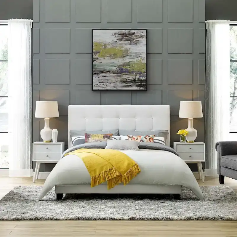 Copper Grove Bienhoa Queen Button-tufted Upholstered Platform Bed