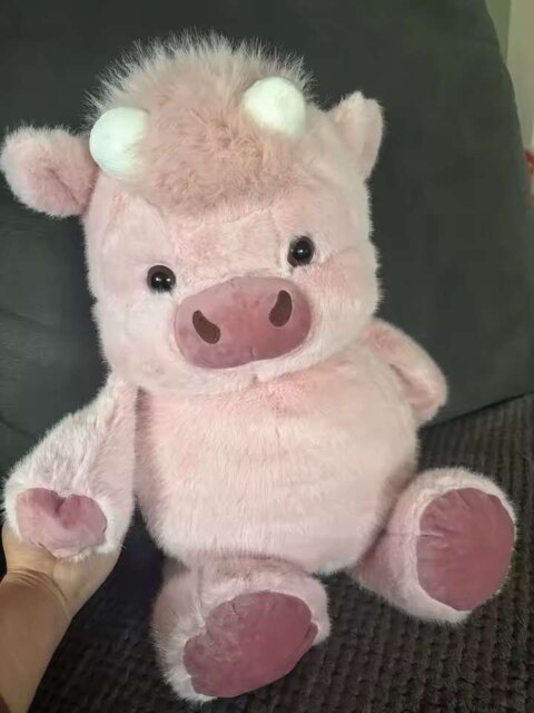 Interactive movable plushie styling