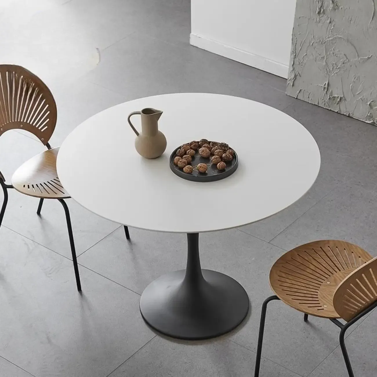 Casual Black Metal Wood Round Dining Table