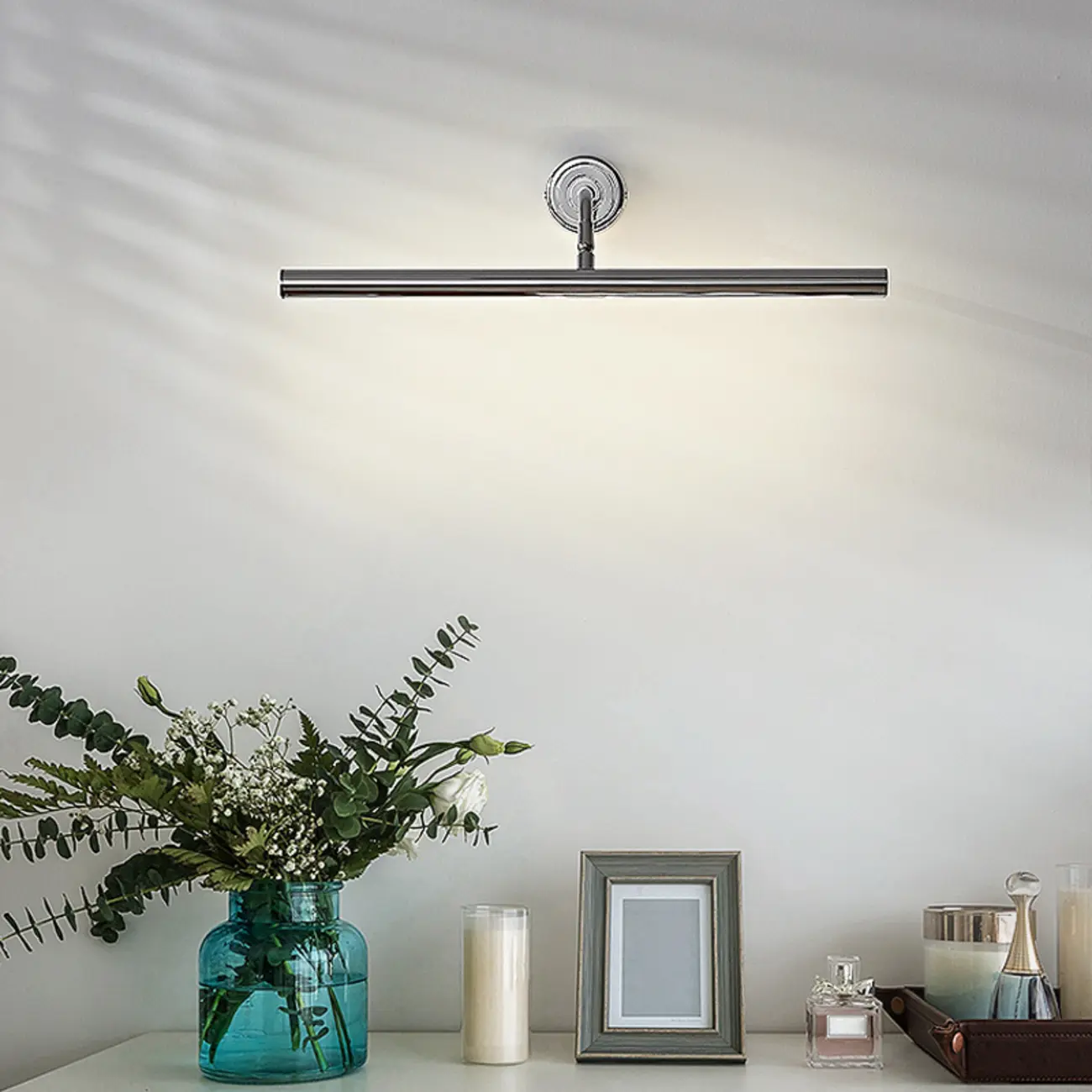 Modern Silver Metal tubular LED Wall Lamp with Angled Arm
