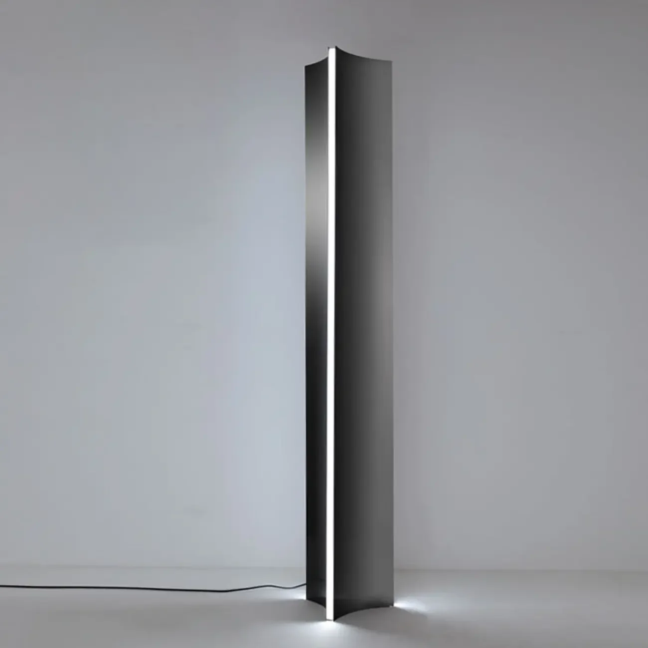 Minimalist Dimmable Metal Floor Lamp for Living Room
