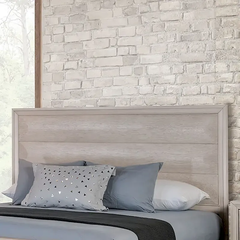 Furniture of America Chase Modern Rounded Wood Panel Bed