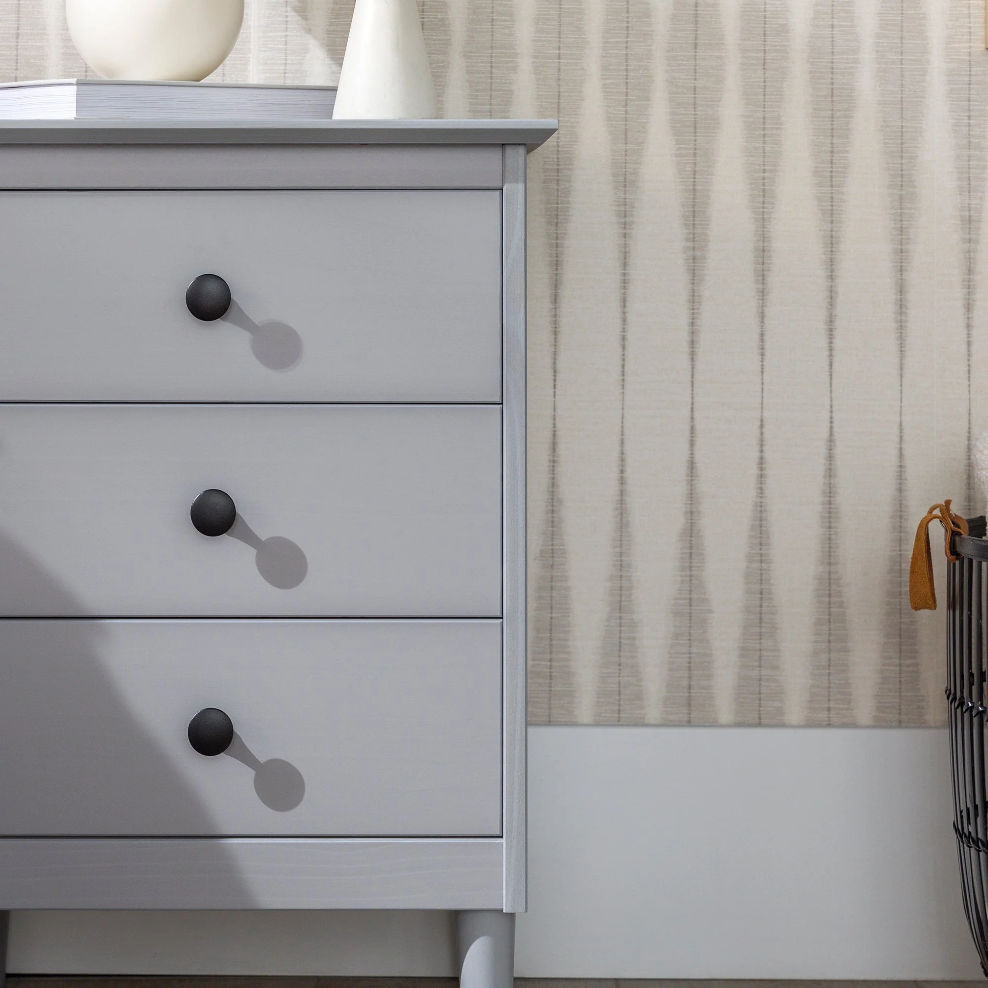 Spencer Solid Transitional Wood Nightstand