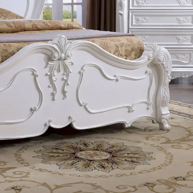 Furniture of America Eugene Traditional Solid Wood 6-Piece Panel Bedroom Set