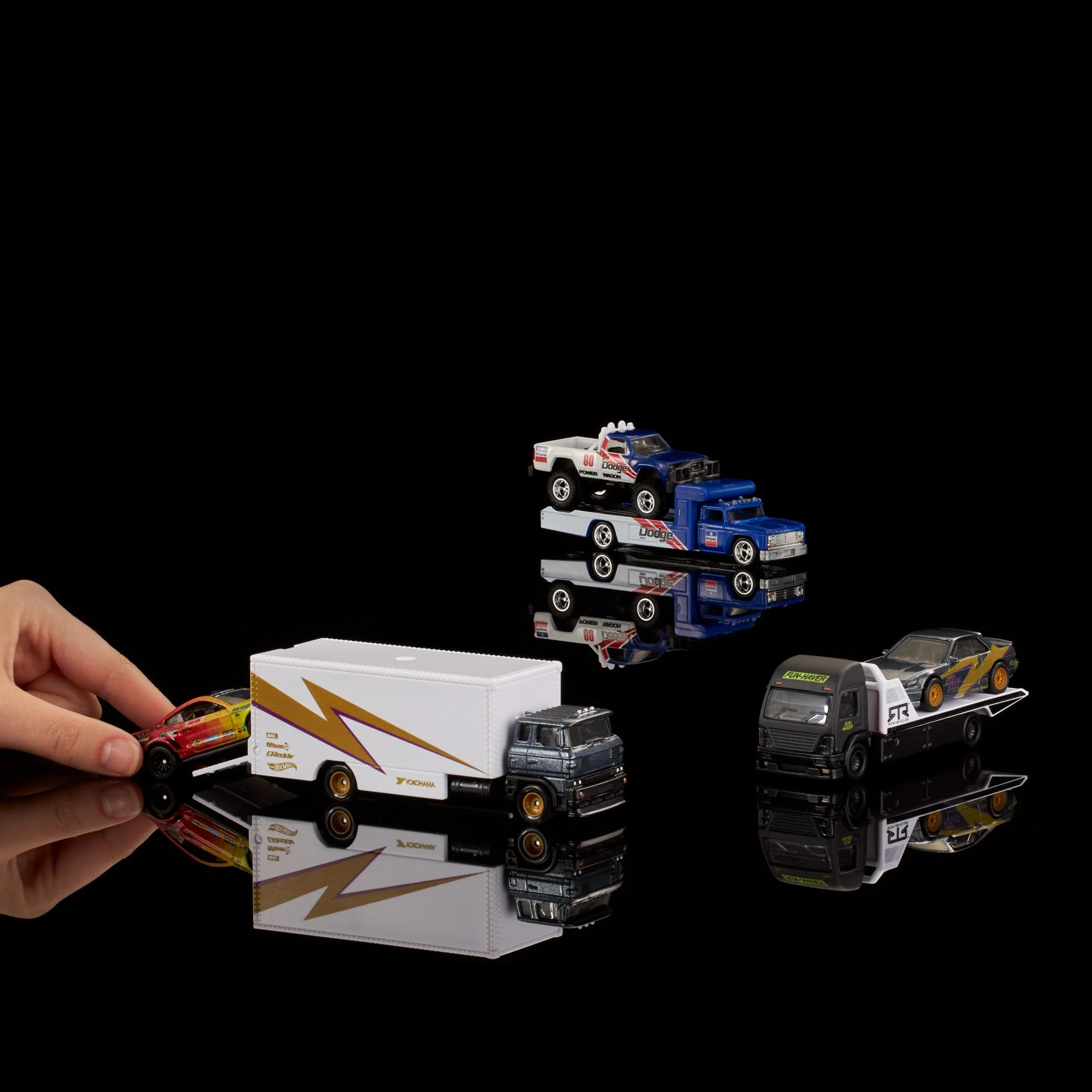 Hot Wheels Collector Vehículo de Colección Auto Transportador Sorpresa