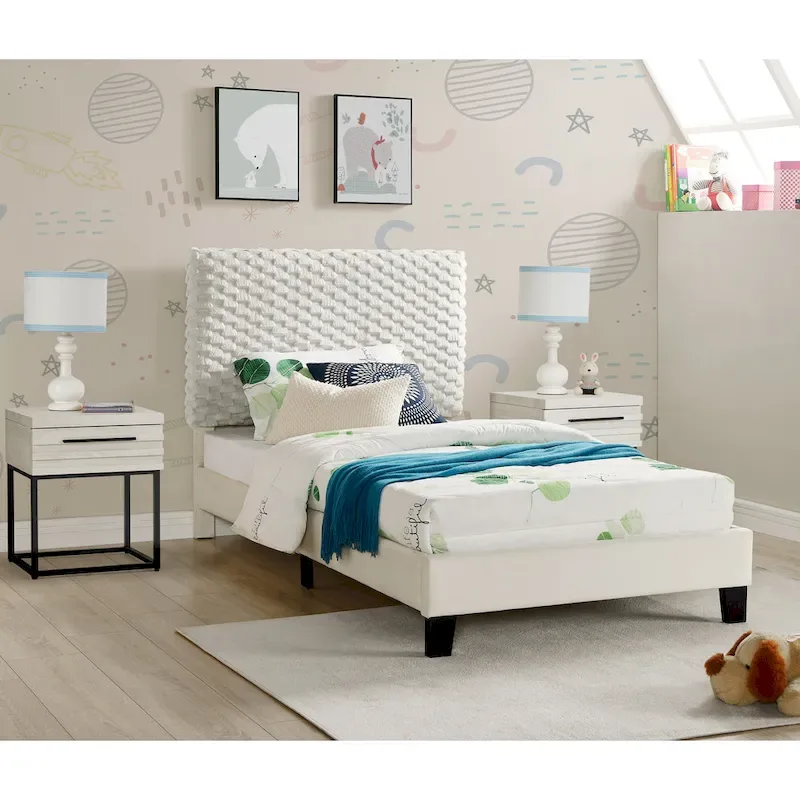 Roundhill Furniture Findlay 3-Piece Bedroom Set in White Dove