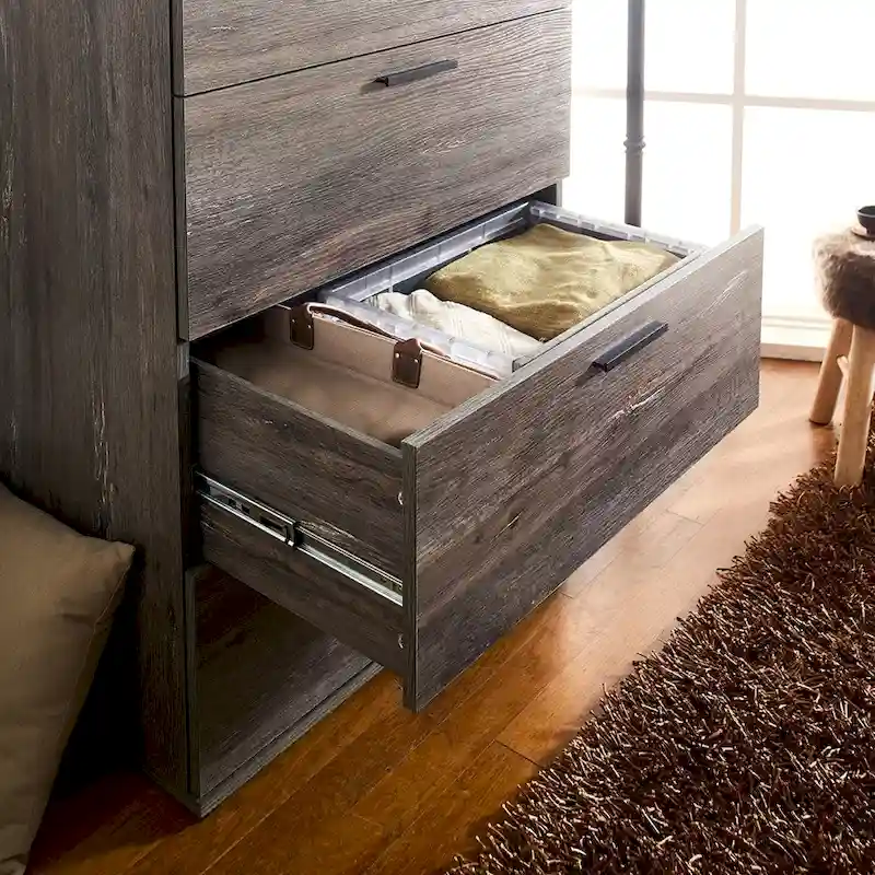 Oliver Farmhouse Four-Drawer Jumbo Chest