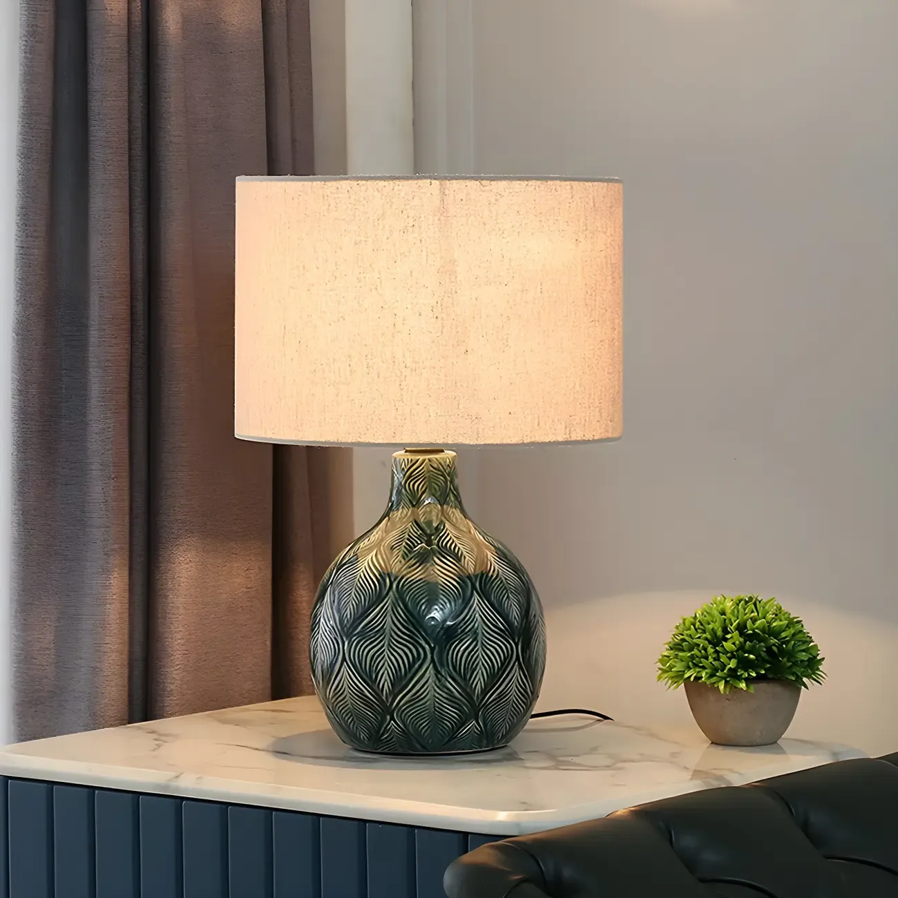 Exquisite Green Ceramic Fabric LED Table Lamp for Bedside