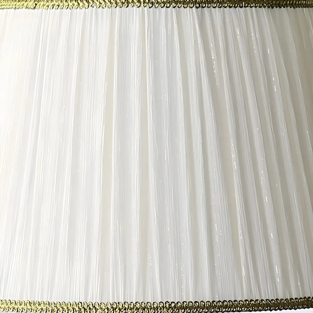 Plug-In Elegant Ceramic LED Table Lamp with Fabric Shade