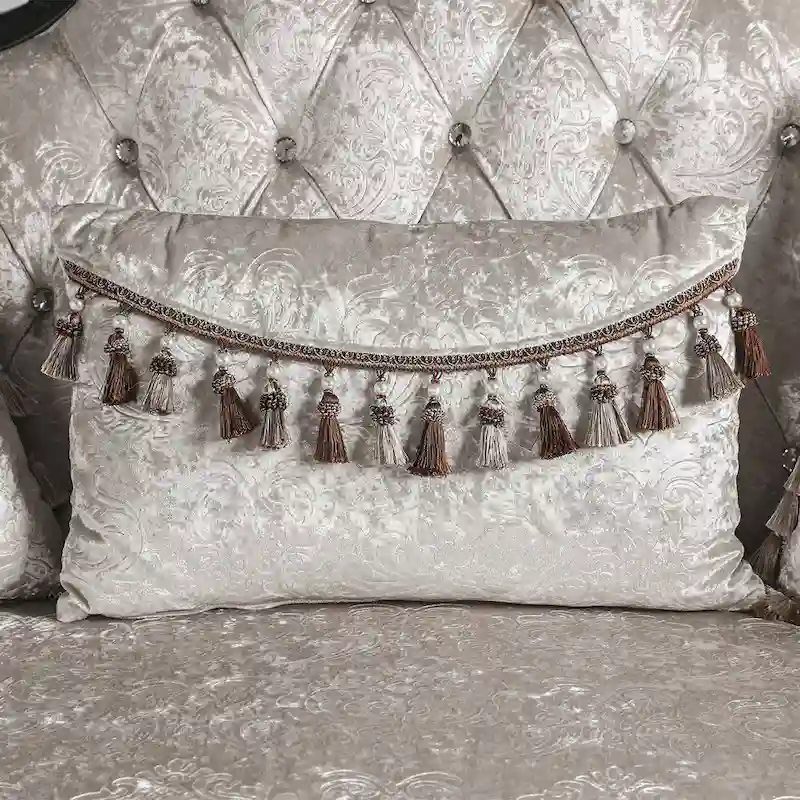 Furniture of America Clarissa Traditional 2-Seater Loveseat with Button Tufted Back and Accent Pillow