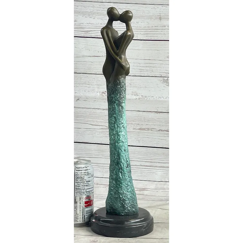 Modern Art Bronze Statue Sculpture Of Kissing Embracing Romantic Couple Lovers Anniversary