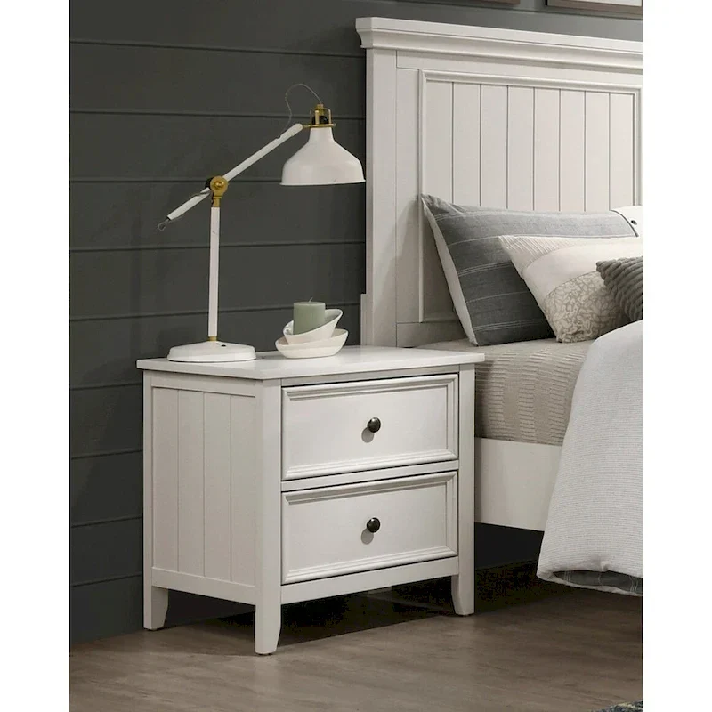 Classic White Finish 3pc Bedroom Set Bed and Two Nightstands