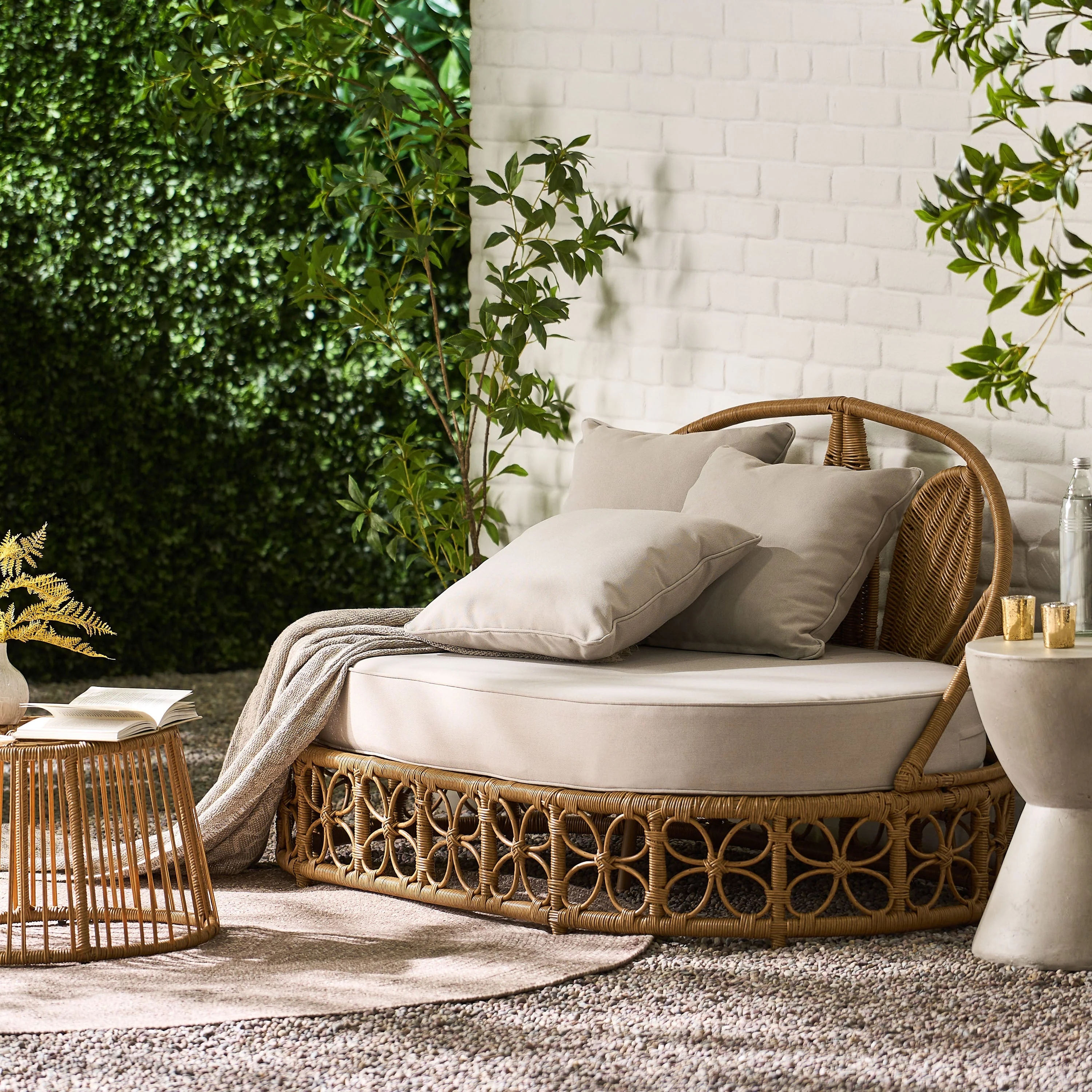 Walker Edison | Outdoor Wicker Daybed With Pillows