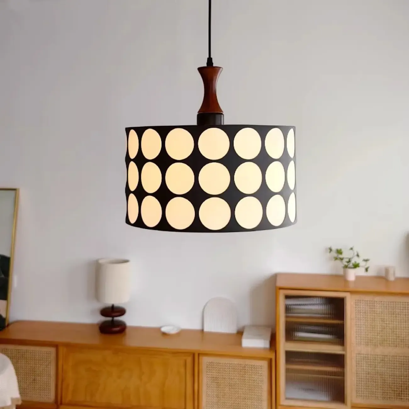 French Style Black White Round Pendant Lamp for Living Room