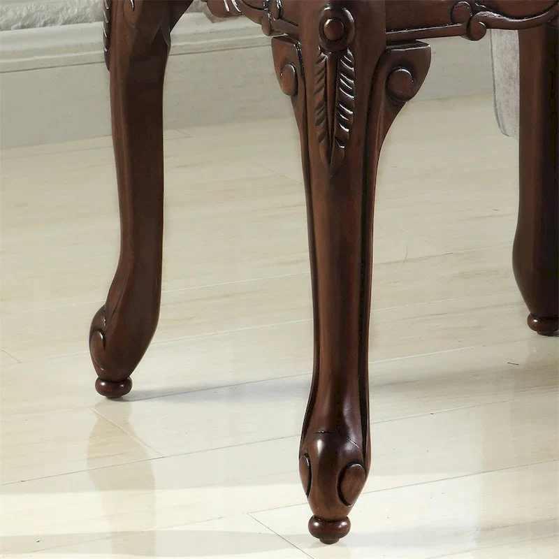 Traditional Wood End Table with Legs