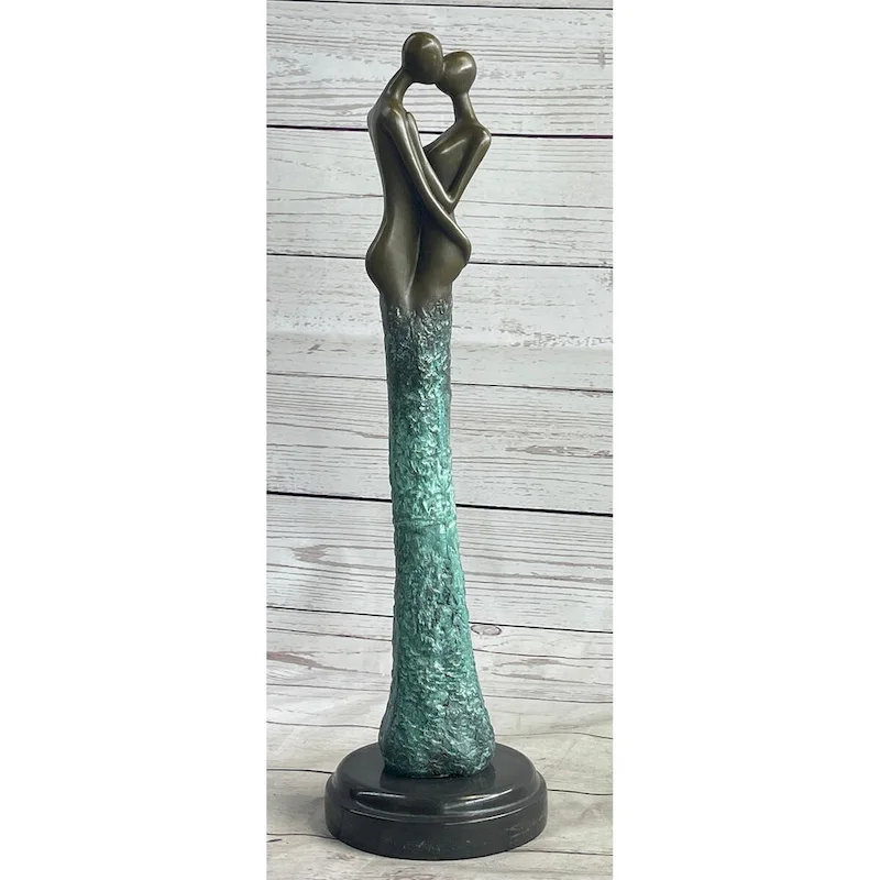 Modern Art Bronze Statue Sculpture Of Kissing Embracing Romantic Couple Lovers Anniversary
