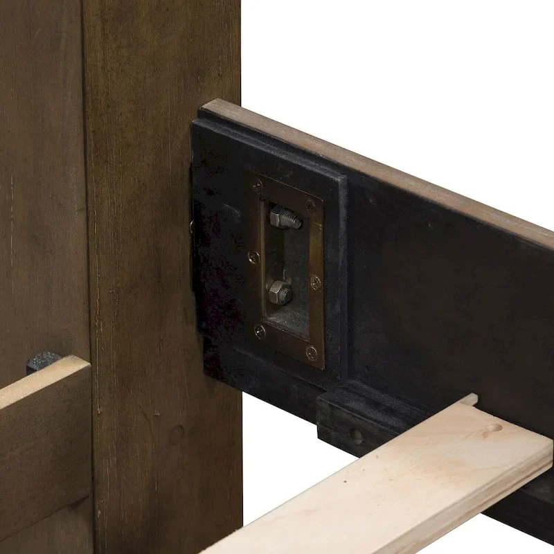 Carlisle Court Chestnut Finish Poster Bed