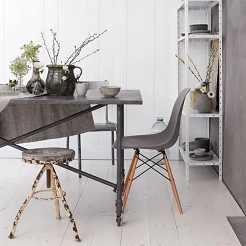 Set of 2 Mid-Century Modern Dining Chairs Armless Plastic Shell Seat with Natural Wooden Eiffel Leg Base, Red