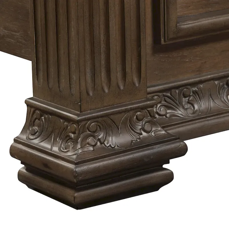 Carlisle Court Chestnut Finish Poster Bed