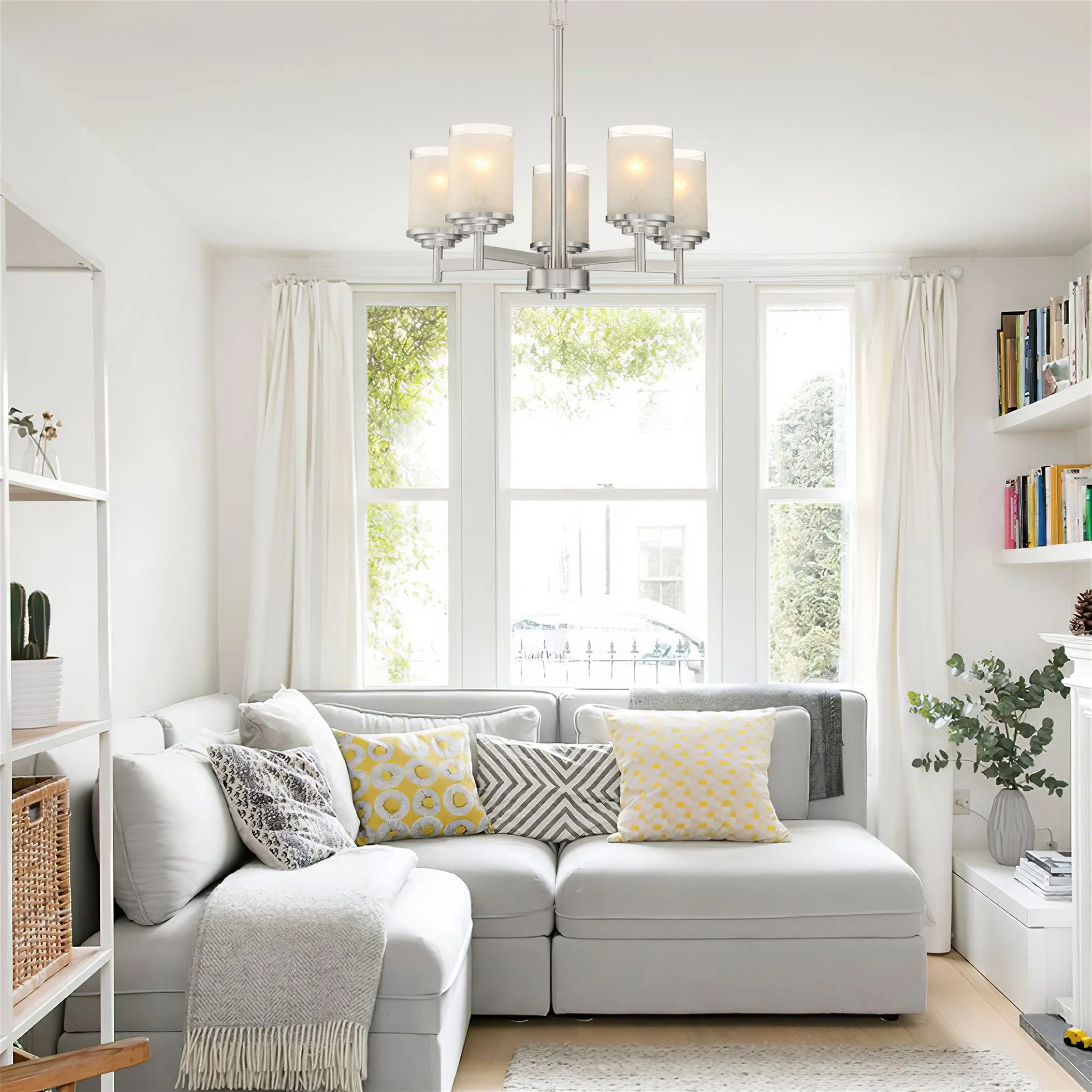 Windsor 19 Modern/Contemporary 5-Light Chandelier