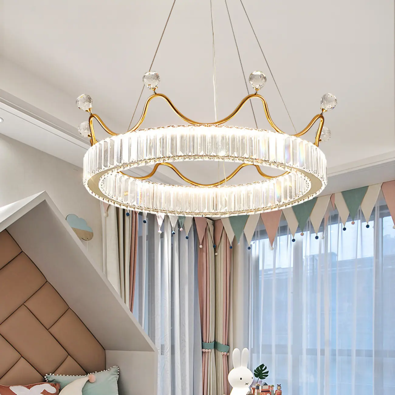 Elegant LED Golden Crown Shape Crystal Chandelier