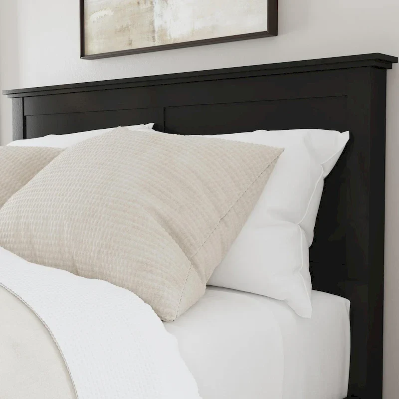 Oak Park Black Wood Queen Bed, Nightstand and Dresser by Homestyles