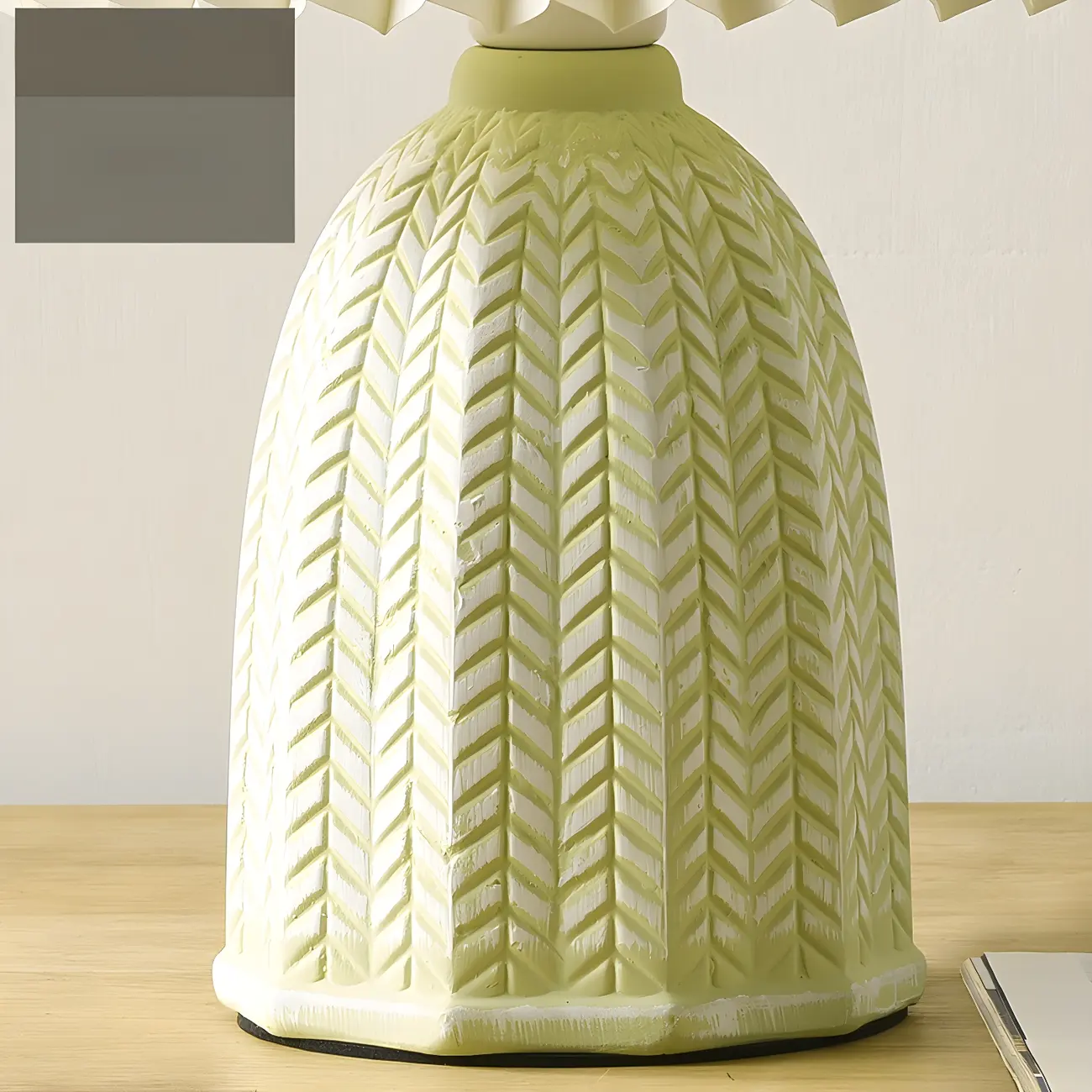 Country Style Pleated Shade Ceramic Table Lamp