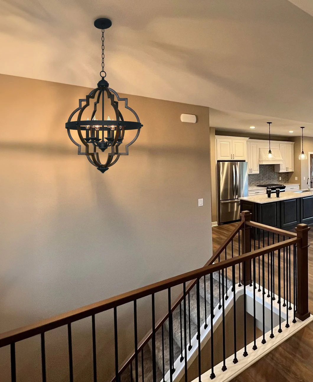 Capistrano 28 6-Light Rustic Farmhouse Chandelier