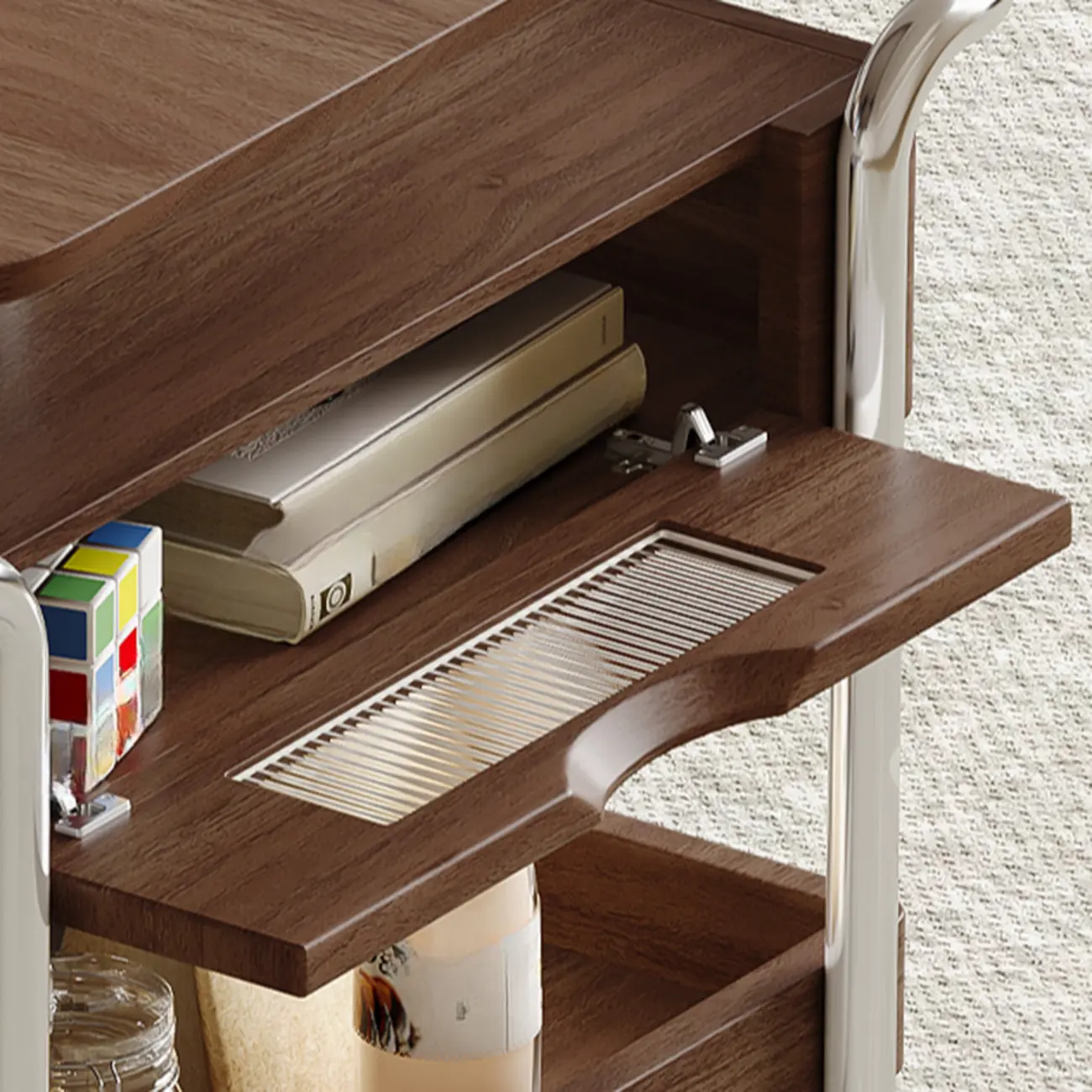 Practical Traditional Wood Wheel End Table