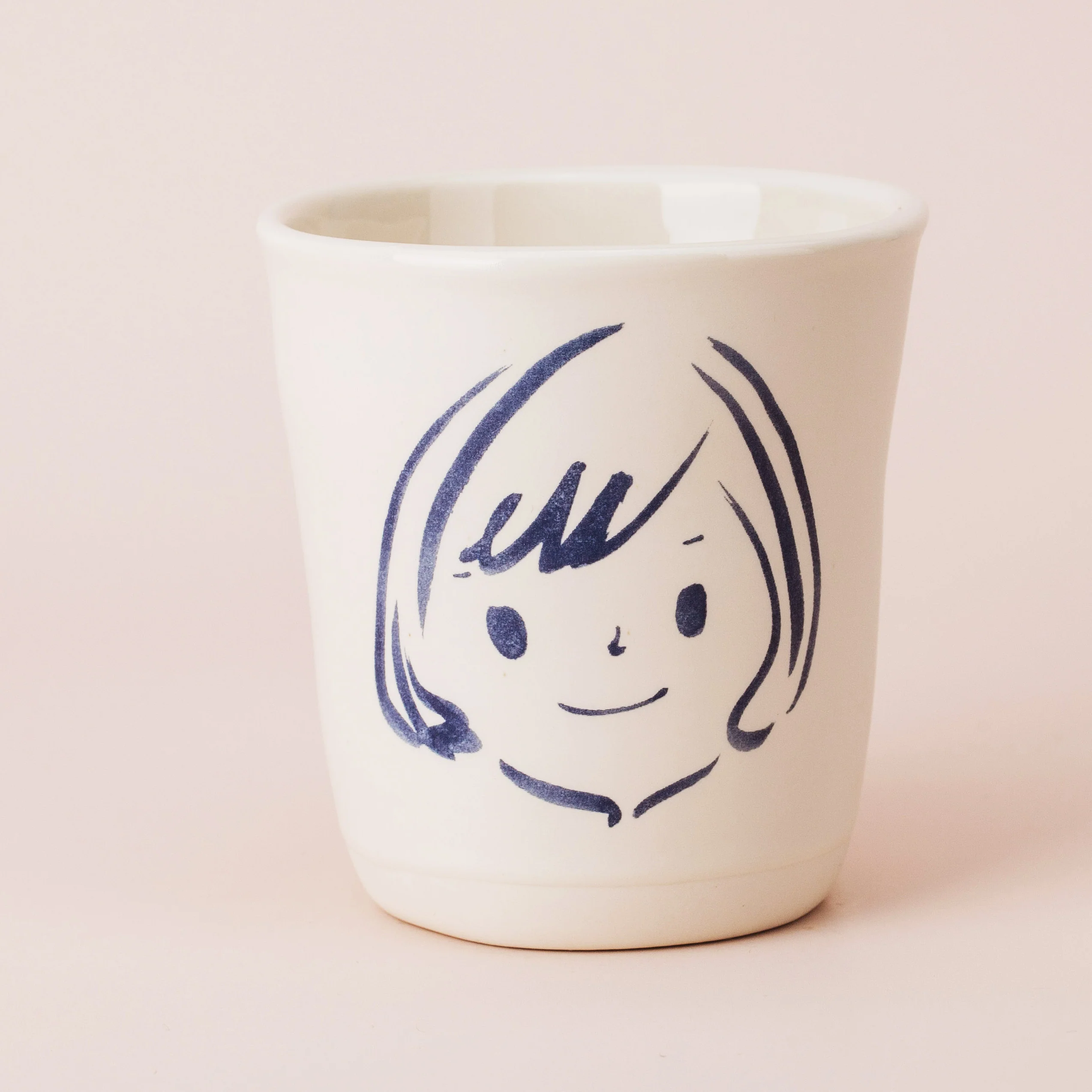 Brut Cake 100 Smiling Mugs Ivy 9.5cm