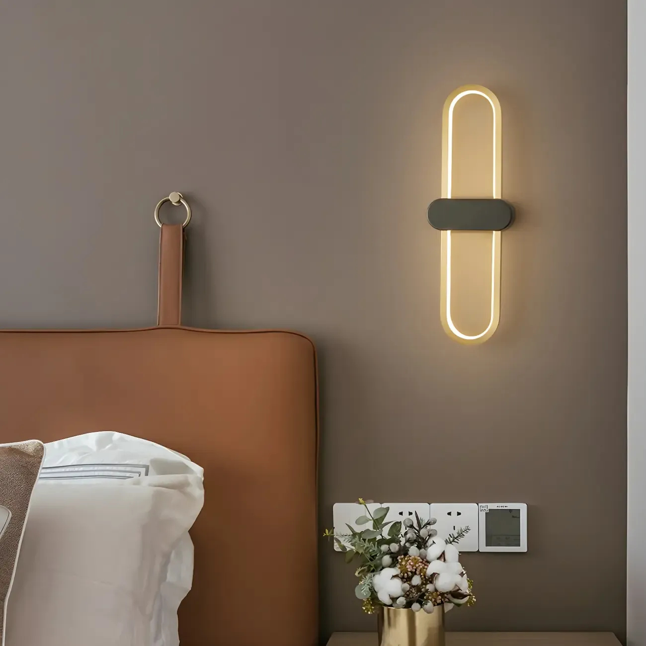 Classic Oval LED Vanity Light with Wall Mount for Bathroom