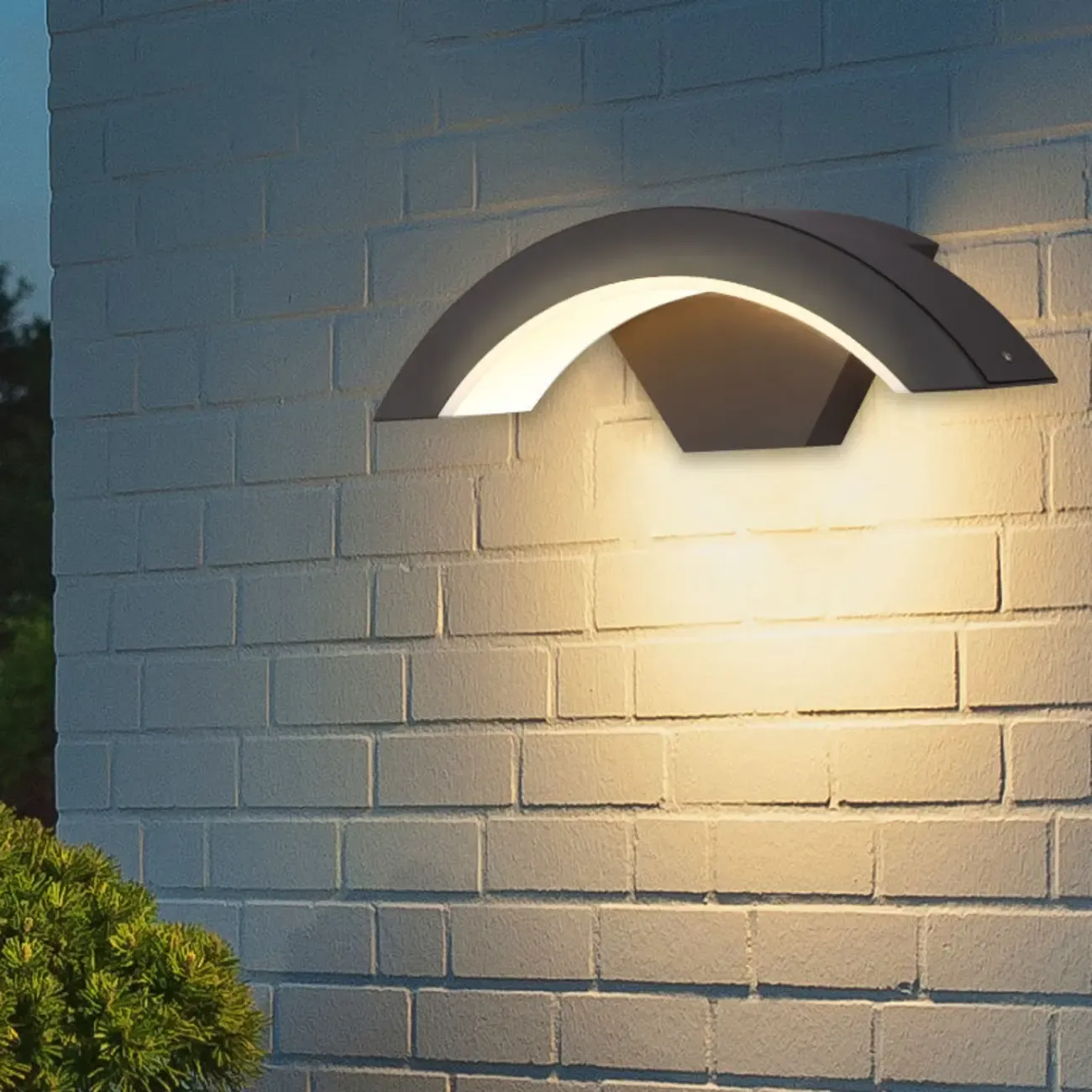 Modern Metal Arc Down Shade LED Outdoor Wall Sconce
