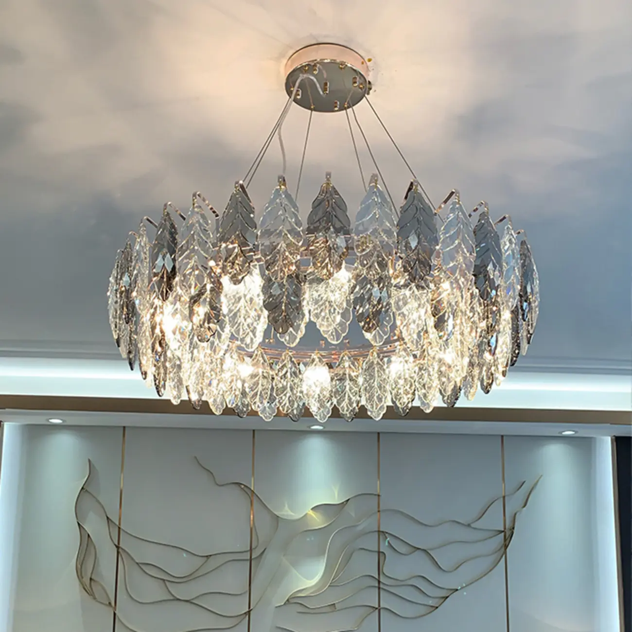 Exquisite Round Multi-light Crystal Leaf Chandelier