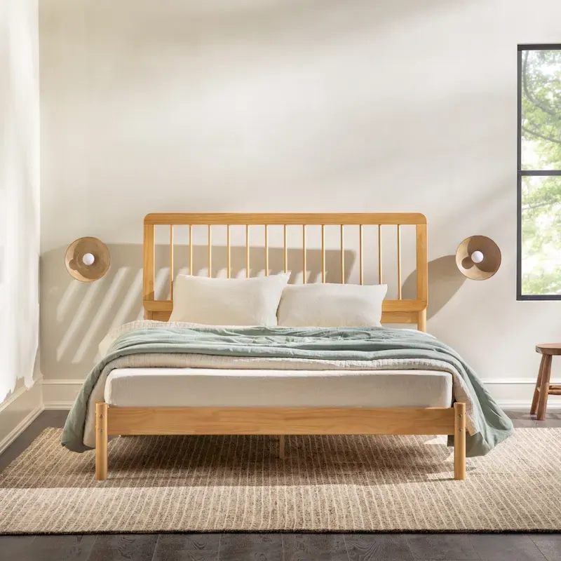 Queen Solid Wood Spindle Bed Frame with Pine Legs – Caramel / Natural Pine / Black, for 1–2 People