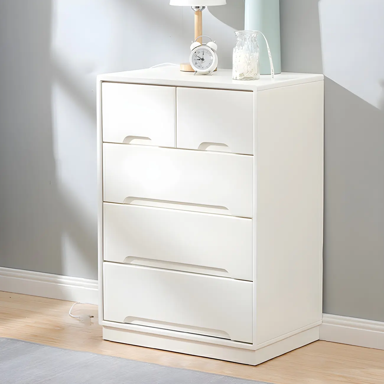 Traditional White Wooden Dressers & Chests with Storage