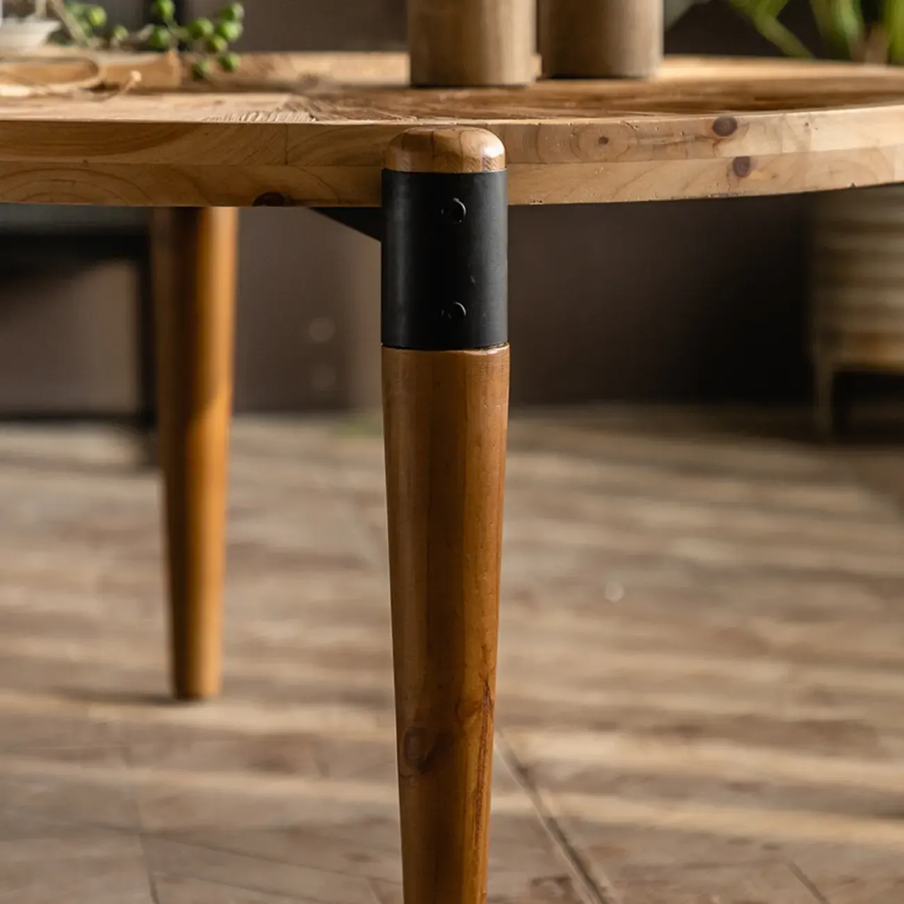 Modern Round Natural Wood Four Legs Coffee Table Dining Table