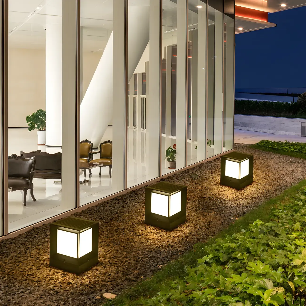 Simple Smooth Metal Cube Post Cap Light