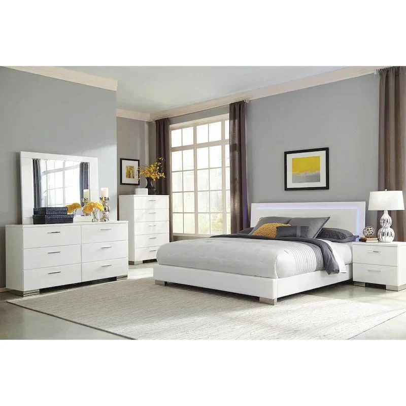 August Glossy White 6-piece Panel Bedroom Set