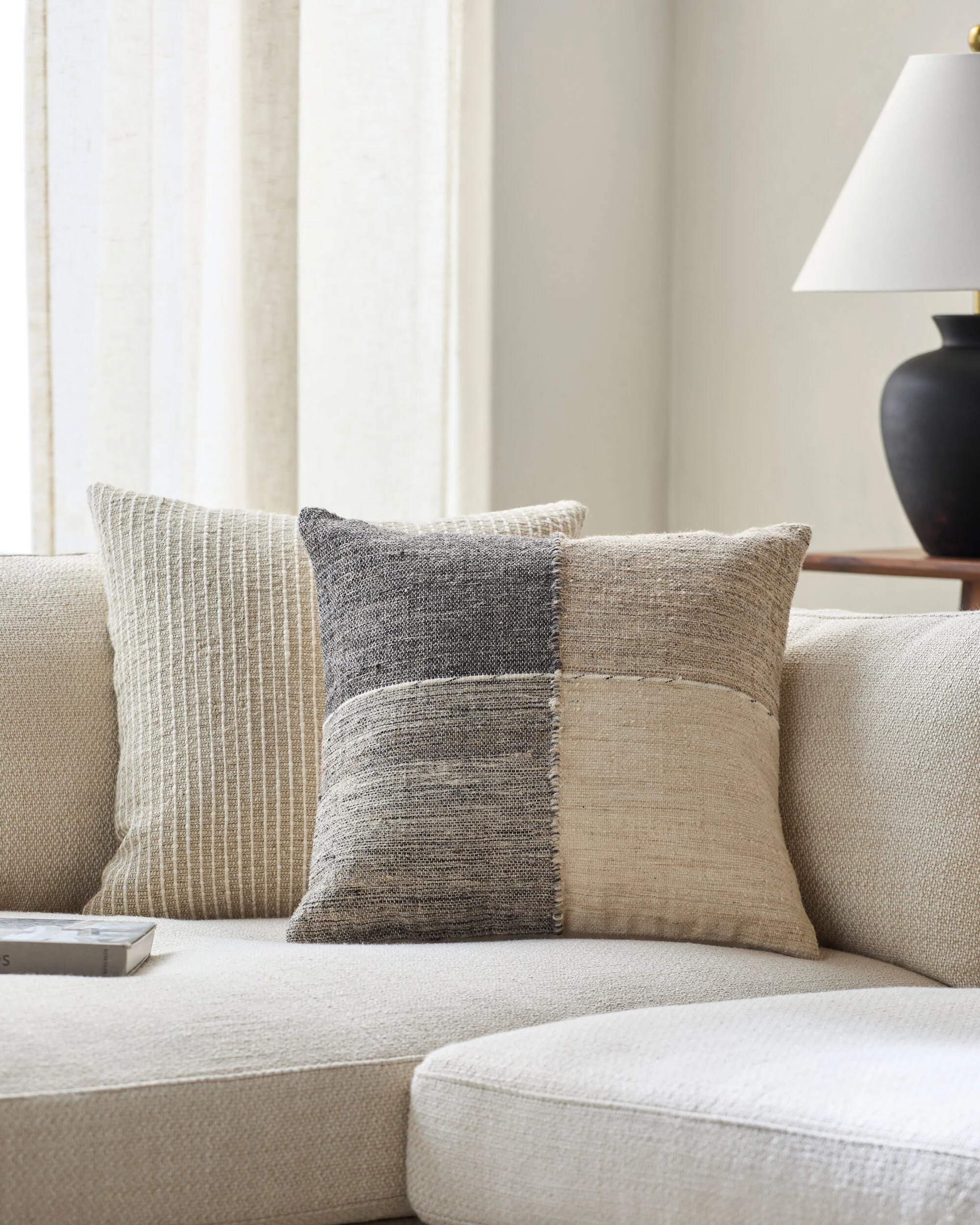 Bartram Pillow ART-001